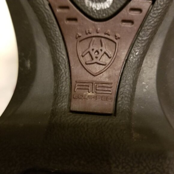 Ariat shoes 9B) - Picture 5 of 6